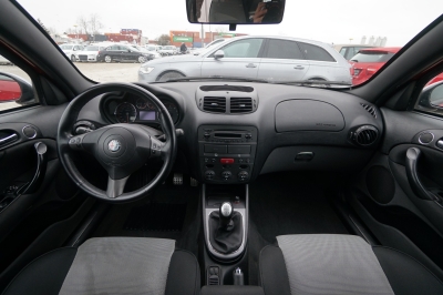 Alfa Romeo 147 1.6 TS Black Line |HU: NEU| |Klimaautomatik|