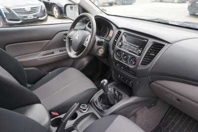 Mitsubishi L200 2.4 DI-D Doppelkabine 4WD |Hardtop| |3,5t|