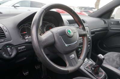 Skoda Octavia Combi RS |Leder| |Xenon| |8-fach Alurad|