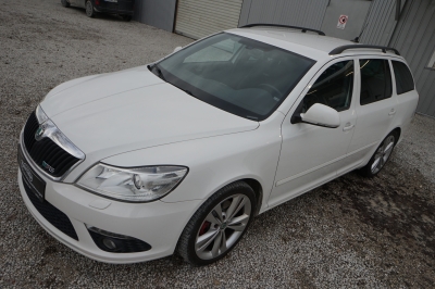 Skoda Octavia Combi RS |Leder| |Xenon| |8-fach Alurad|