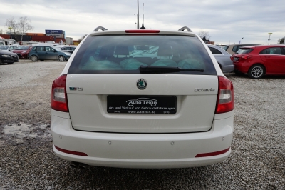 Skoda Octavia Combi RS |Leder| |Xenon| |8-fach Alurad|