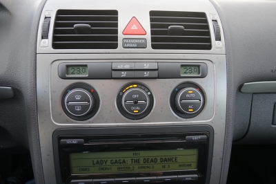 VW Touran 1.4 TSI Highline |PDC| |Tempomat| |EURO5|