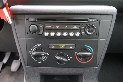 Citroen C4 1.6 Style |HU/AU NEU| |Tempomat| |aus 1.Hand|