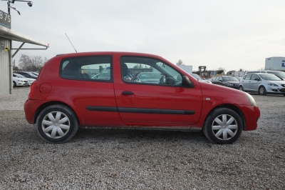 Renault Clio 1.1 Campus |Klimaanlage| |8-fach bereift|