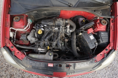 Renault Clio 1.1 Campus |Klimaanlage| |8-fach bereift|