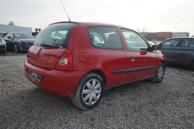 Renault Clio 1.1 Campus |Klimaanlage| |8-fach bereift|