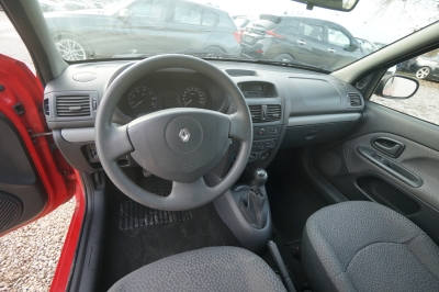 Renault Clio 1.1 Campus |Klimaanlage| |8-fach bereift|
