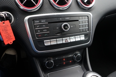 Mercedes-Benz A 160 Score |LED| |Camera| |Tempo| |Park-Assist|