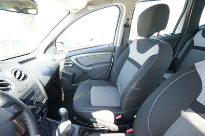 Dacia Duster 1.6 SCe Laureate |HU/AU NEU| |AHK|