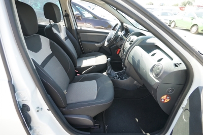 Dacia Duster 1.6 SCe Laureate |HU/AU NEU| |AHK|