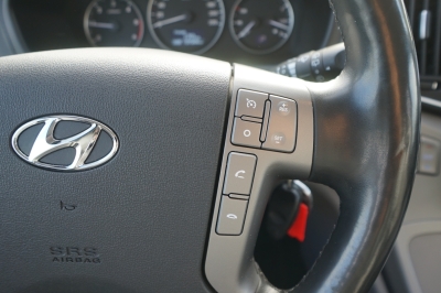 Hyundai H-1 2.5 CRDi Travel Trend Automatik |8-Sitzer|