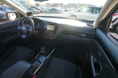 Mitsubishi Outlander 2.0 Diamant Edition+ 2WD CVT-Automatik