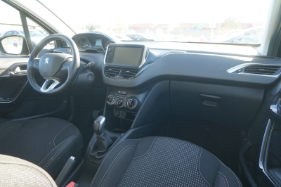 Peugeot 208 1.2 Allure |1.Hand| |Insp.NEU| |8-fach ber.|