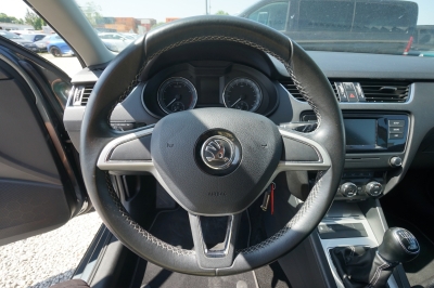 Skoda Octavia Combi 1.4 TSI |KD l&uuml;ckenlos| |Bi-Xenon|