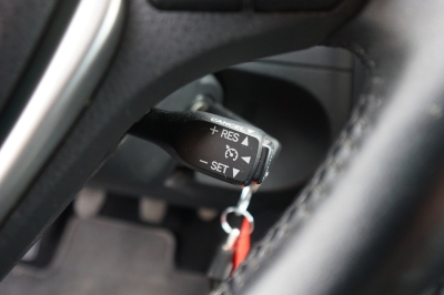 Toyota Auris 1.6 Life+ |8-fach bereift| |Kamera| |AHK|