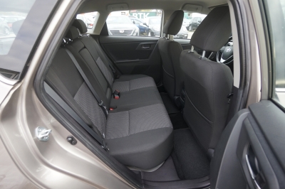 Toyota Auris 1.6 Life+ |8-fach bereift| |Kamera| |AHK|