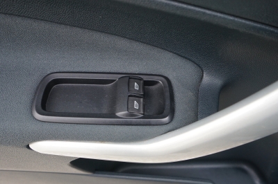 Ford Fiesta 1.6 TDCi Titanium |Klimaautomatik| |AHK|