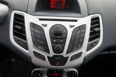 Ford Fiesta 1.6 TDCi Titanium |Klimaautomatik| |AHK|