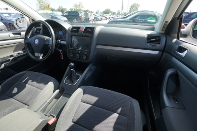 VW Golf V 1.6 Variant Comfortline |HU: 10/27| |PDC|