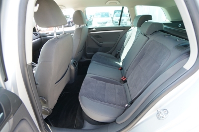 VW Golf V 1.6 Variant Comfortline |HU: 10/27| |PDC|