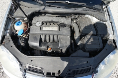 VW Golf V 1.6 Variant Comfortline |HU: 10/27| |PDC|