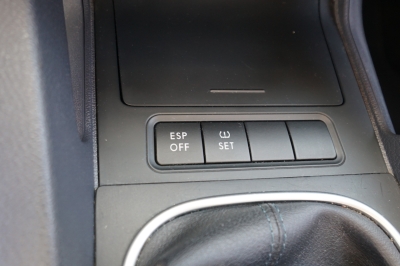 VW Golf V 1.6 Variant Comfortline |HU: 10/27| |PDC|