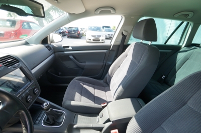 VW Golf V 1.6 Variant Comfortline |HU: 10/27| |PDC|