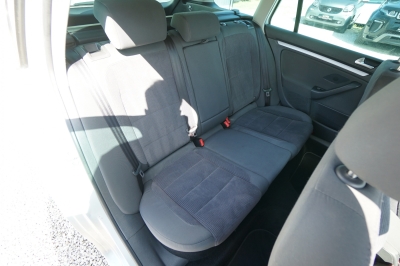 VW Golf V 1.6 Variant Comfortline |HU: 10/27| |PDC|