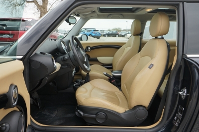 MINI Cooper 1.6 |HU: NEU| |Tempomat| |Leder| |Pano|