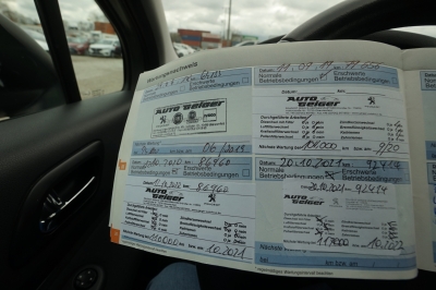 Peugeot 5008 1.6 BlueHDi Active Automatik |KD l&uuml;ckenlos|