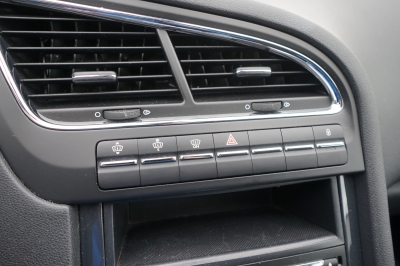 Peugeot 5008 1.6 BlueHDi Active Automatik |KD l&uuml;ckenlos|