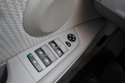 BMW 318i Lim. Automatik |PDC| |Tempomat| |Insp.NEU|