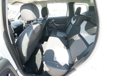 Dacia Duster 1.6 SCe Laureate |HU/AU NEU| |AHK|