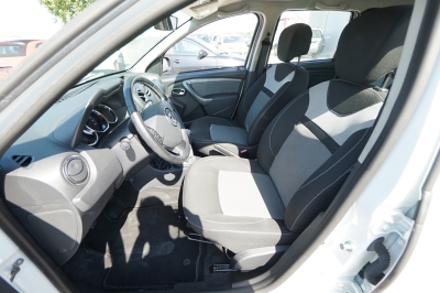 Dacia Duster 1.6 SCe Laureate |HU/AU NEU| |AHK|