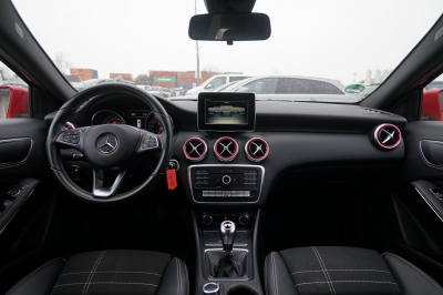 Mercedes-Benz A 160 Score |LED| |Camera| |Tempo| |Park-Assist|