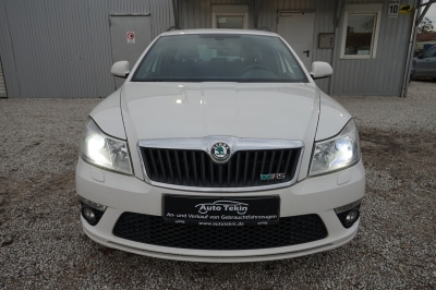 Skoda Octavia Combi RS |Leder| |Xenon| |8-fach Alurad|