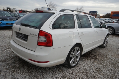 Skoda Octavia Combi RS |Leder| |Xenon| |8-fach Alurad|
