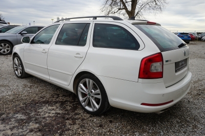 Skoda Octavia Combi RS |Leder| |Xenon| |8-fach Alurad|
