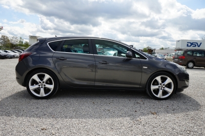 Opel Astra 1.6 Turbo Autom. |Zahnriemen+Insp. frisch|