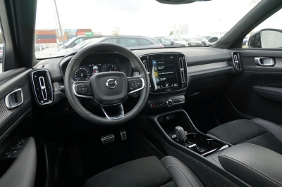 Volvo XC40 T3 Geartronic R-Design |1.Hand| |Kamera|