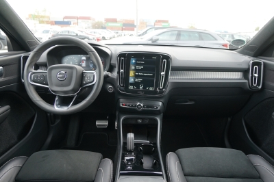 Volvo XC40 T3 Geartronic R-Design |1.Hand| |Kamera|