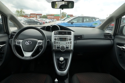 Toyota Verso 1.8 Edition |Panorama| |Tempomat| |PDC|