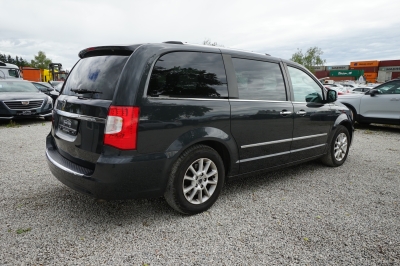 Lancia Voyager 2.8 CRDi Platinum Automatik |7-Sitzer|