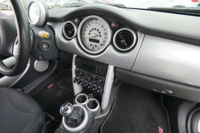 MINI One 1.6 |Klimaanlage| |Sitzheizung| |Bluetooth|