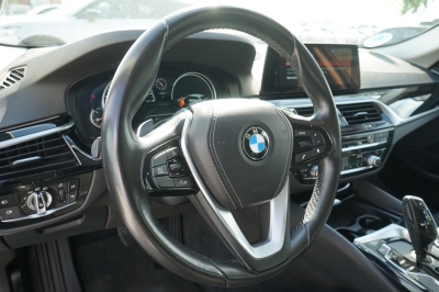 BMW 530i Touring Sport Line Aut. |LED| |AHK| |EURO6|