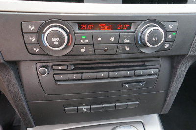 BMW 318i Touring Automatik |Xenon| |Panorama| |LED|