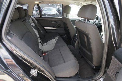 BMW 318i Touring Automatik |Xenon| |Panorama| |LED|