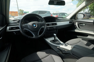 BMW 318i Touring Automatik |Xenon| |Panorama| |LED|