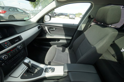 BMW 318i Touring Automatik |Xenon| |Panorama| |LED|
