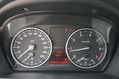 BMW 318i Touring Automatik |Xenon| |Panorama| |LED|